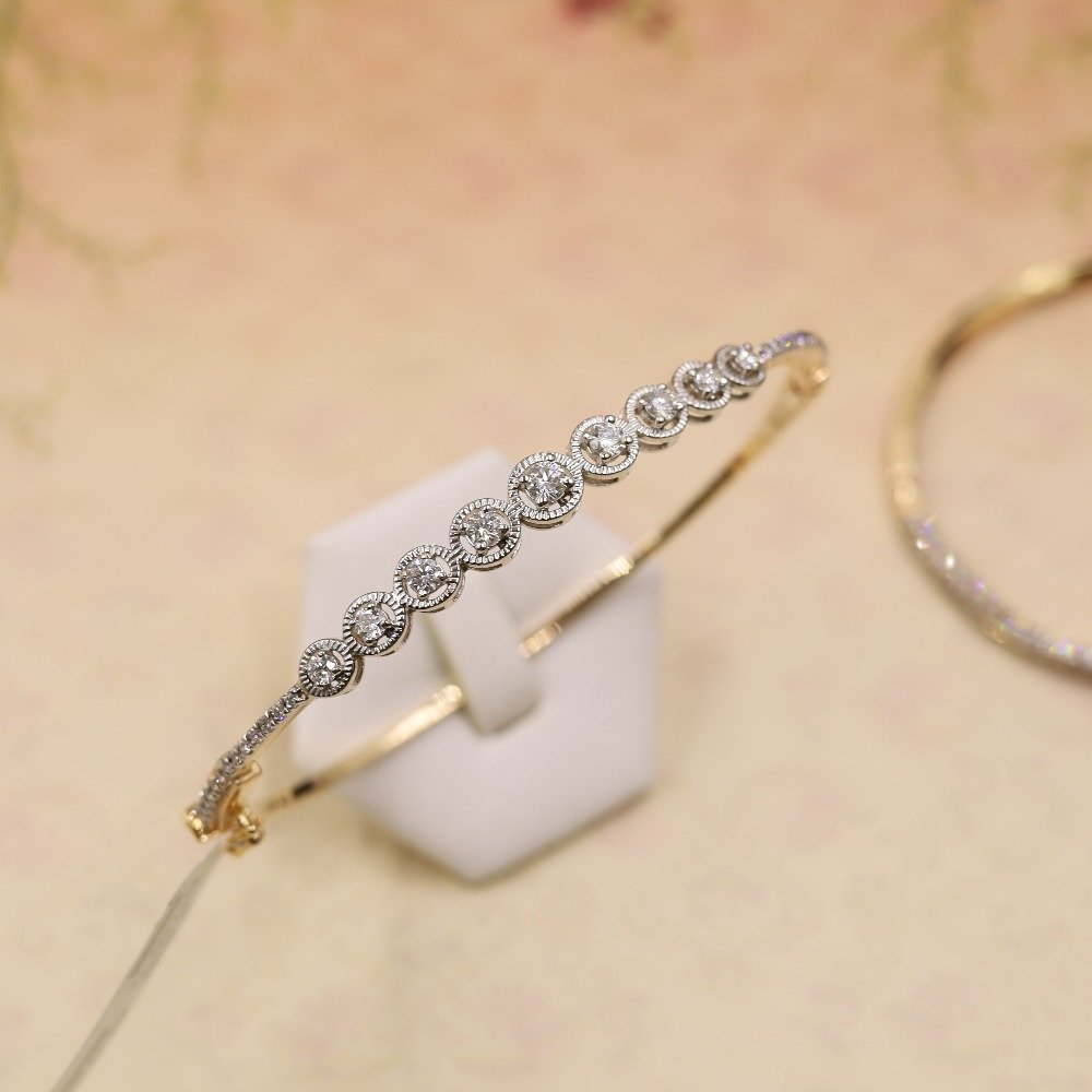 Mazhilin Diamond Bracelet - EF-IF Diamond Jewellery
